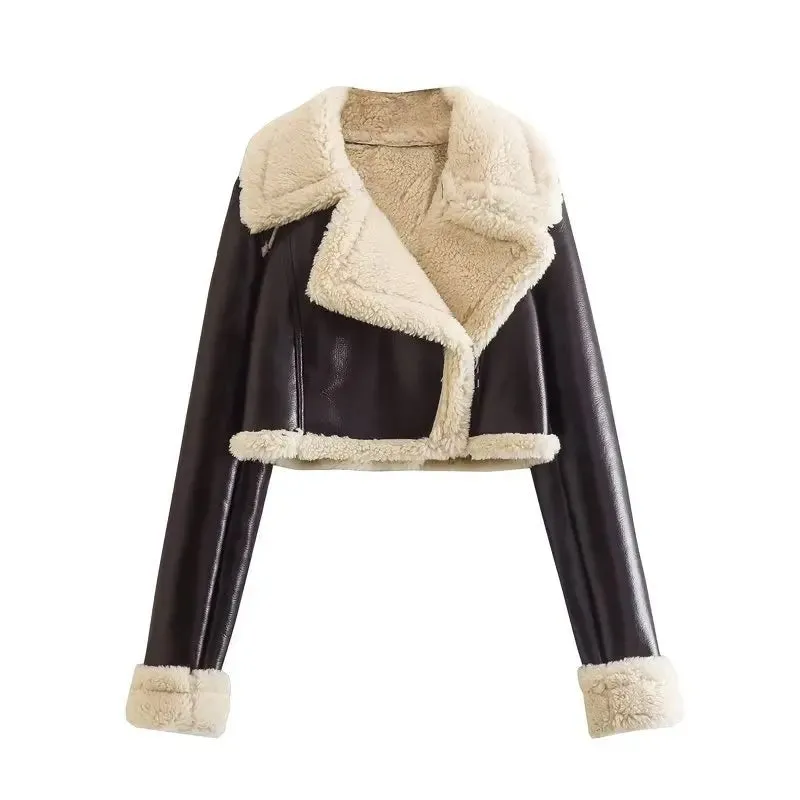 Modern Cropped Leather Jacket with Cozy Faux Fur Lining