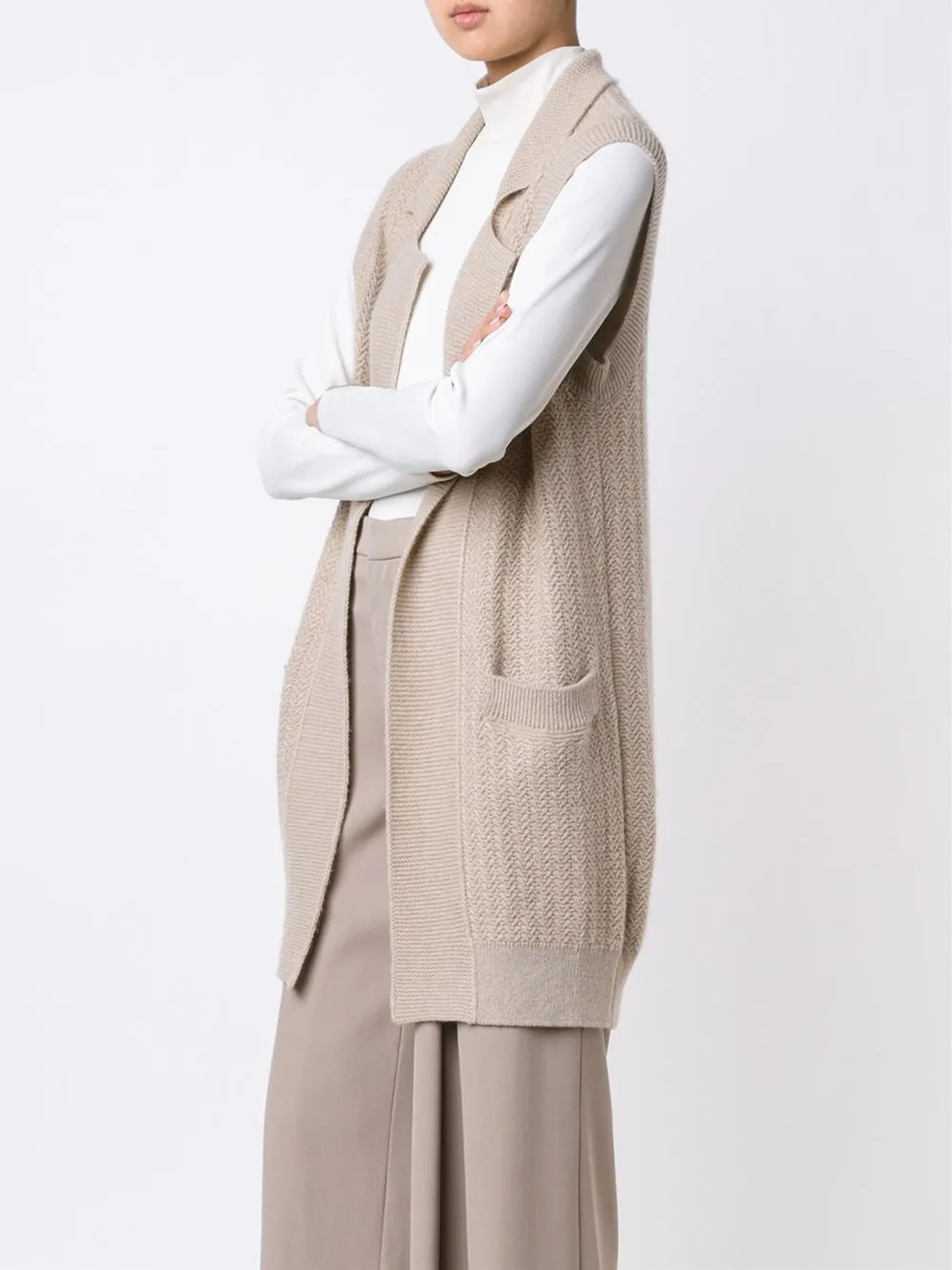 Sleeveless oversized cardigan