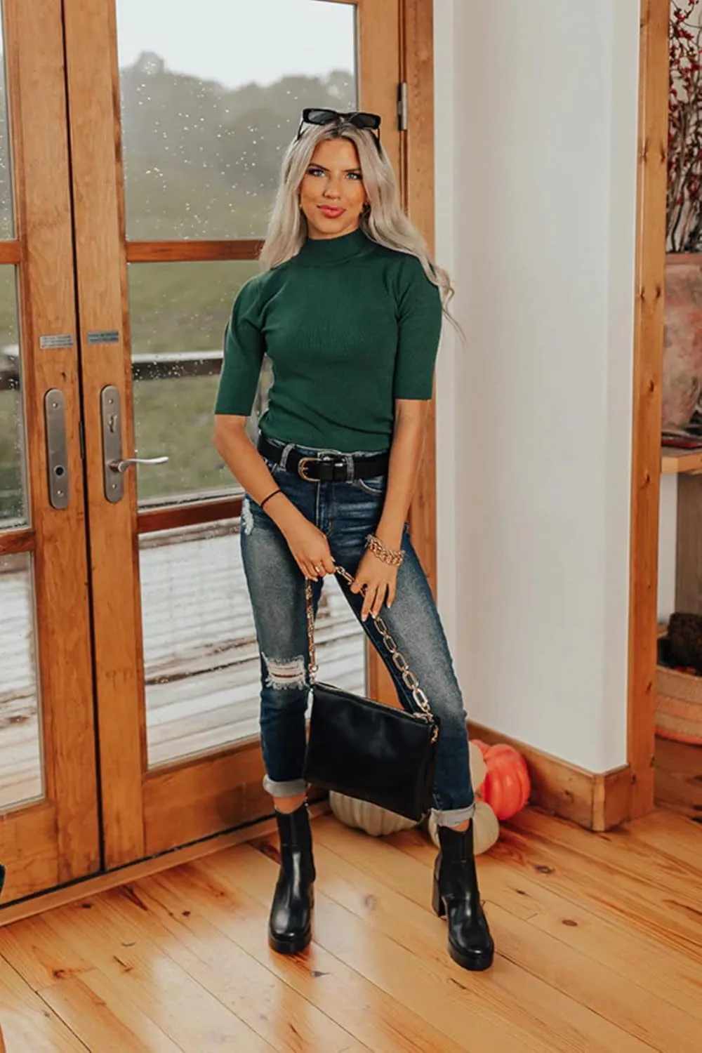 Women's Short Sleeve Mock Turtleneck Sweaters Business Casual Trendy Tops 2024 Fall Outfits